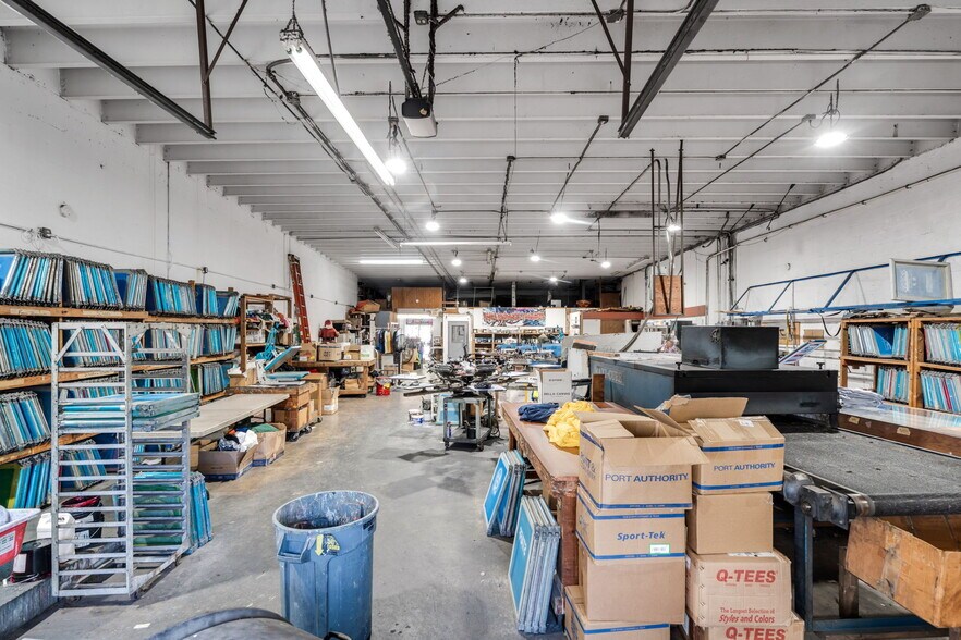 More Photos Of 651 NW 106th St, Miami Warehouse For Sale