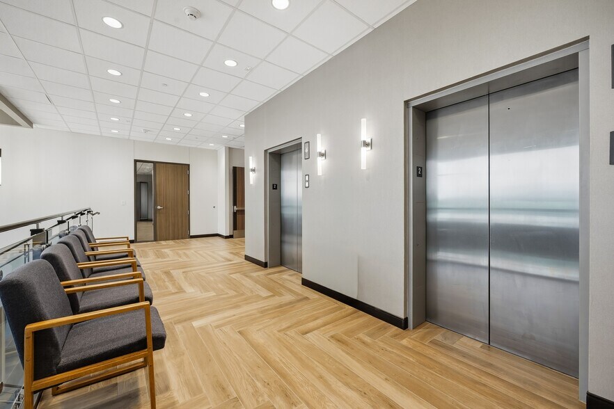 More Photos Of 204 Medical Dr, Sherman Medical For Lease