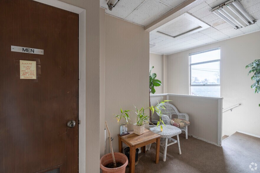 More Photos Of 218-222 California Ave, Reno Office For Sale