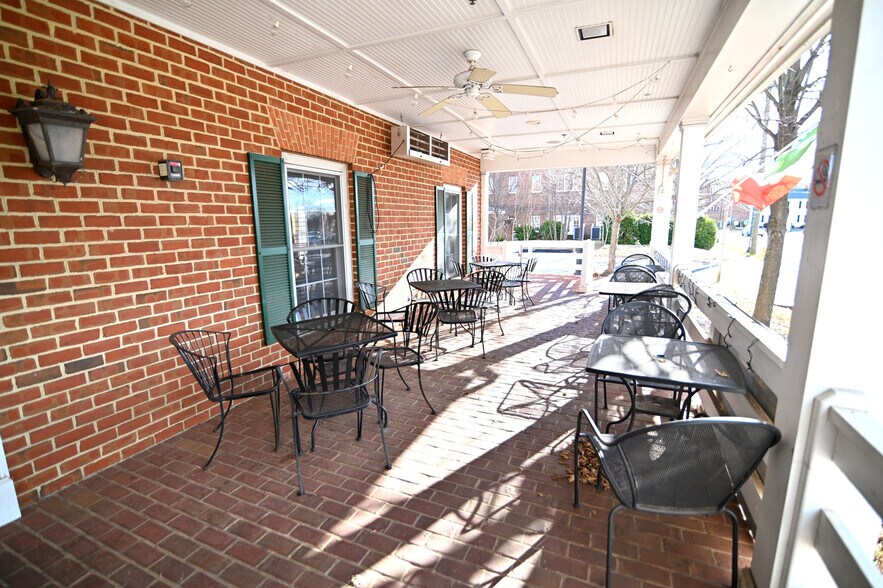 More Photos Of 15120 Washington St, Haymarket Restaurant For Sale