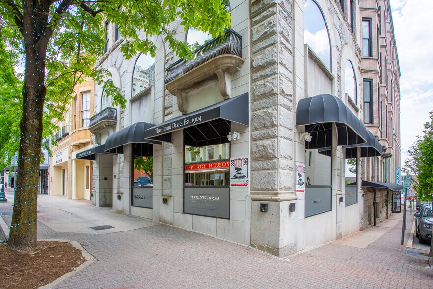 More Photos Of 125 S Elm St, Greensboro Office For Lease