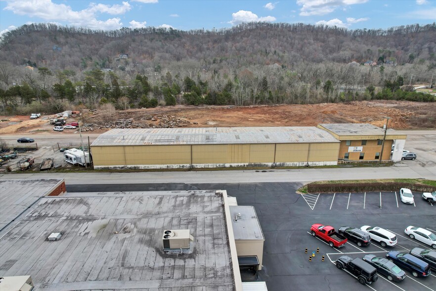 Primary Photo Of 169 Warehouse Rd, Oak Ridge Warehouse For Sale