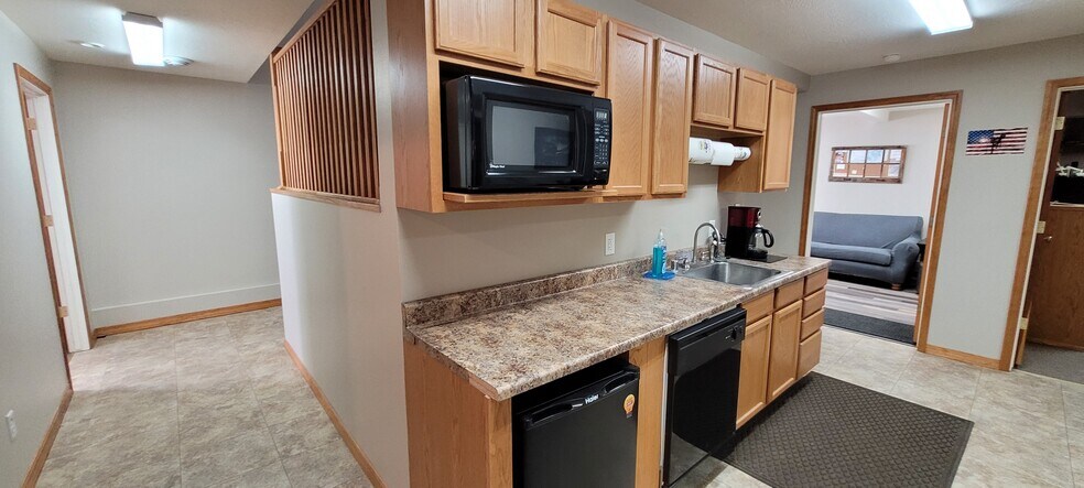 More Photos Of 3101 Vaughn Rd, Great Falls Flex For Sale