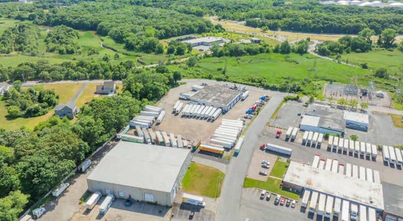 More Photos Of 75 Mead St, Seekonk Truck Terminal For Lease