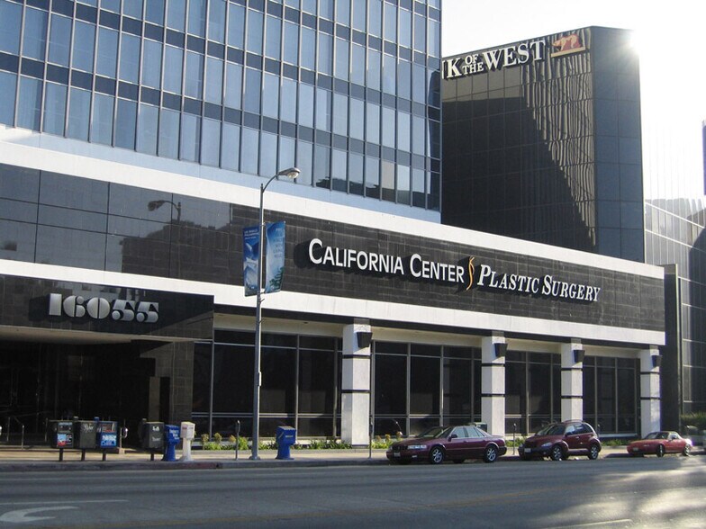 Primary Photo Of 16055 Ventura Blvd, Encino Office For Lease