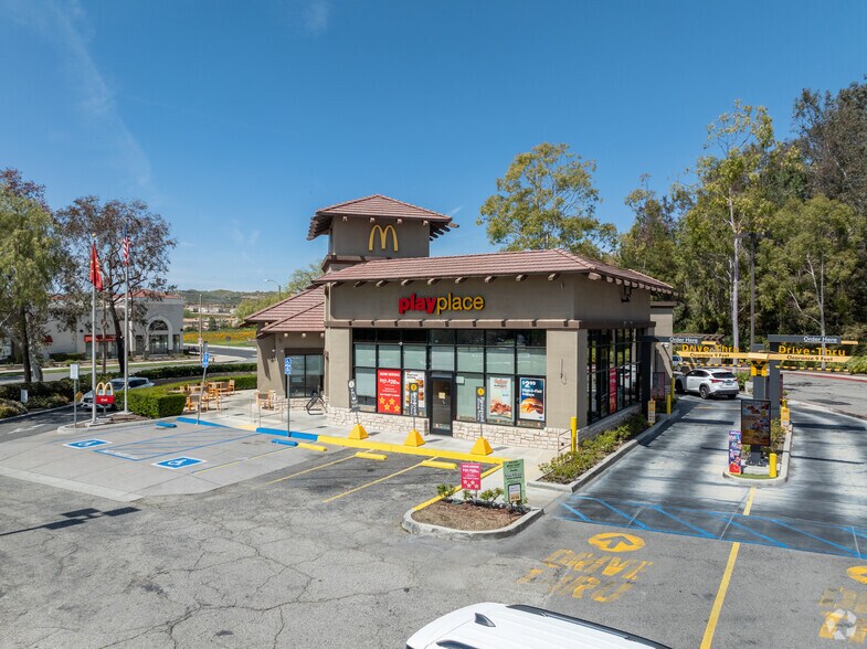 More Photos Of 27716-27776 Mcbean Pky, Valencia Storefront For Lease