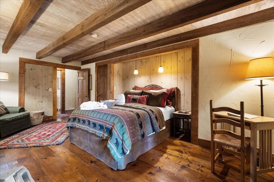More Photos Of 9420 Hwy 52, Chatsworth Hospitality For Sale