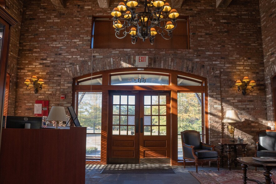 More Photos Of 602 Crescent Pl, Ridgeland Office For Lease
