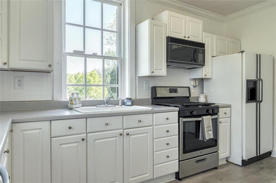 More Photos Of 11475 Lilac Ave, Saint Louis Specialty For Sale