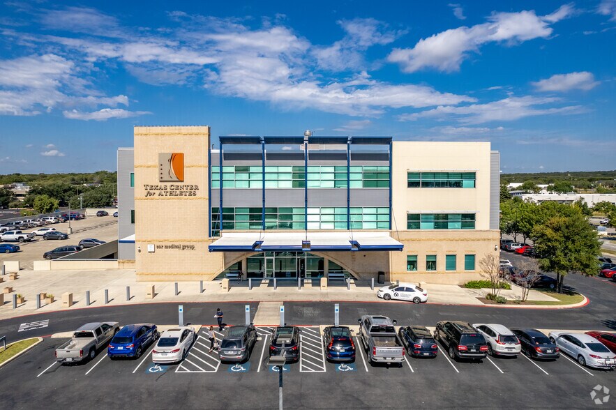 More Photos Of 21 Spurs Ln, San Antonio Medical For Lease