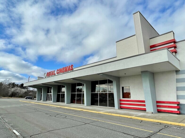 More Photos Of 19 Gurnet Rd, Brunswick Movie Theatre For Sale