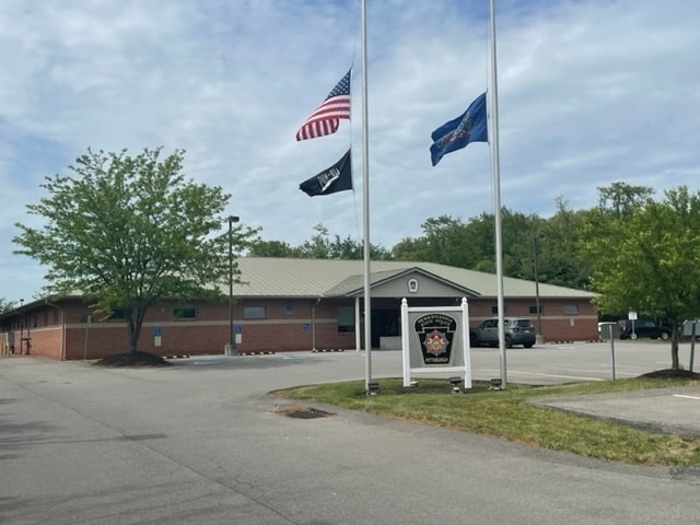 More Photos Of 449 McCormick Rd, Coraopolis Industrial For Sale