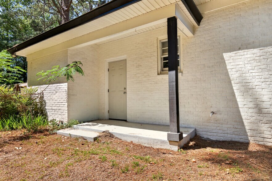 More Photos Of 1120 Central Ave, Summerville Office For Sale