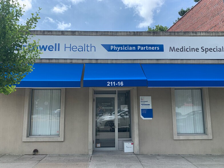 More Photos Of 211-20 Union Tpke, Oakland Gardens Storefront Retail Office For Sale