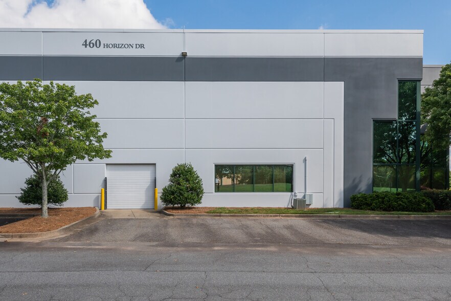More Photos Of 460 Horizon Dr, Suwanee Warehouse For Lease
