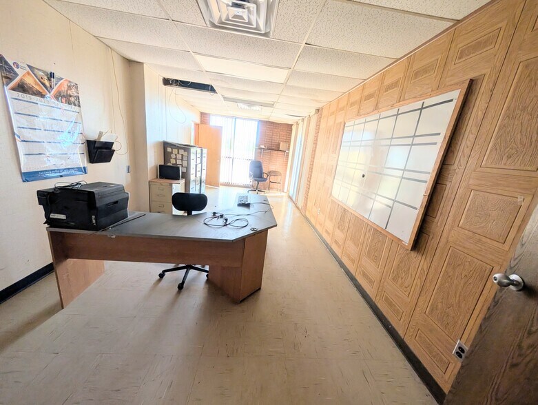 More Photos Of 1469 US Highway 59, Moran Manufacturing For Sale