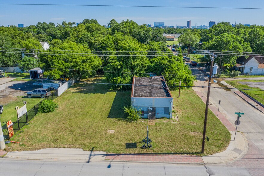 More Photos Of 1001-1007 Singleton Blvd, Dallas Land For Sale