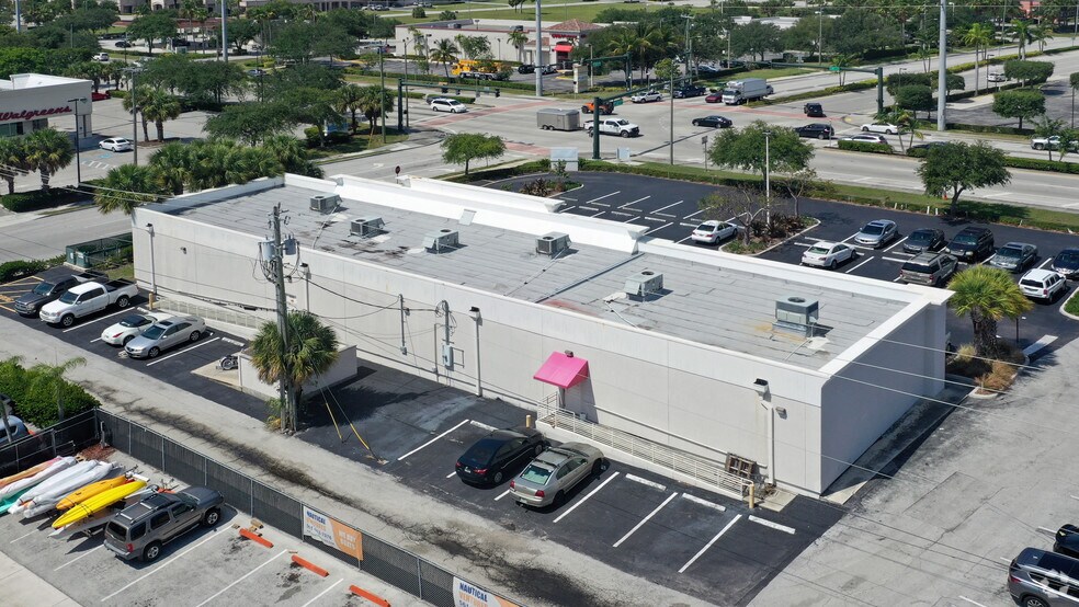 More Photos Of 300 US Highway 1, North Palm Beach Freestanding For Lease