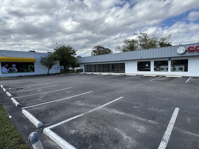 More Photos Of 777-799 E Oakland Park Blvd, Oakland Park Unknown For Lease