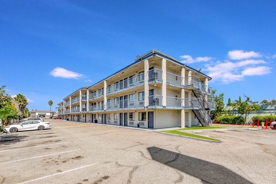 More Photos Of 8062 Garden Grove Blvd, Garden Grove Hotel For Sale