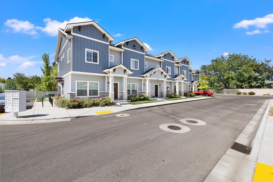 More Photos Of 10610 McMillan Rd, Boise Apartments For Sale