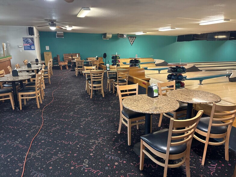 More Photos Of 215 S Church St, Salmon Sports And Entertainment For Sale