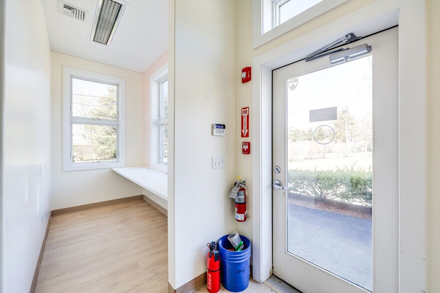 More Photos Of 204 Main St, Orleans Medical For Sale