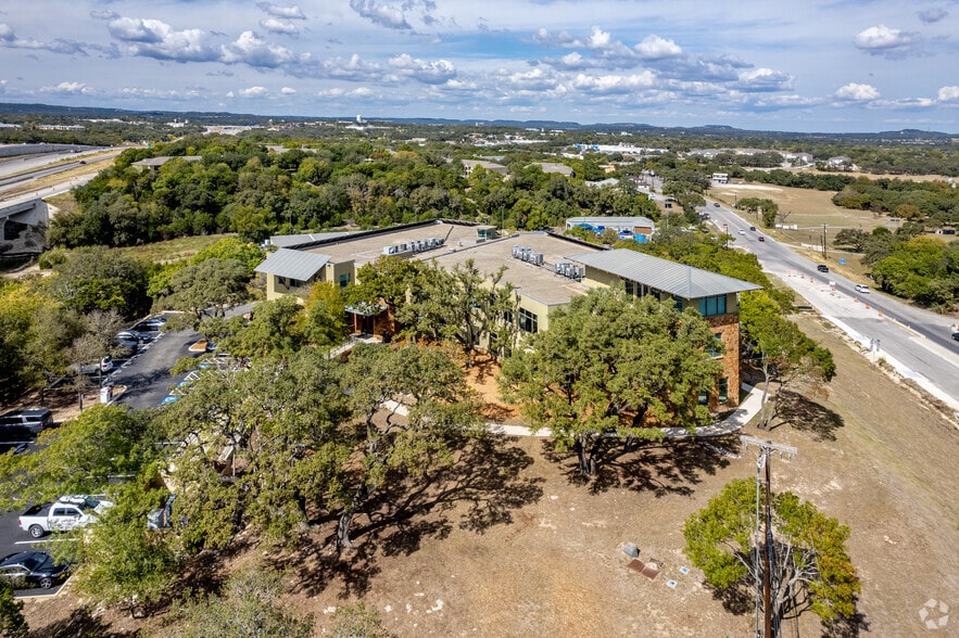 More Photos Of 1580 S Main St, Boerne Medical For Lease