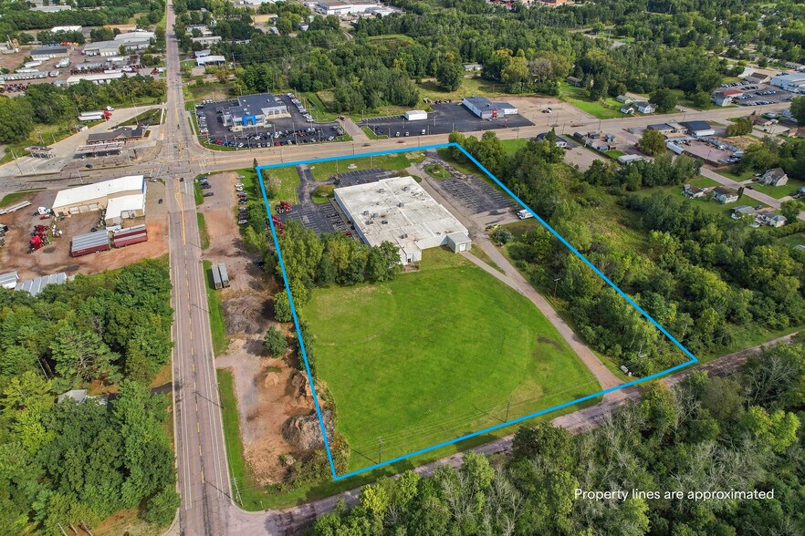 More Photos Of 2321 W Grand Ave, Wisconsin Rapids Office For Sale
