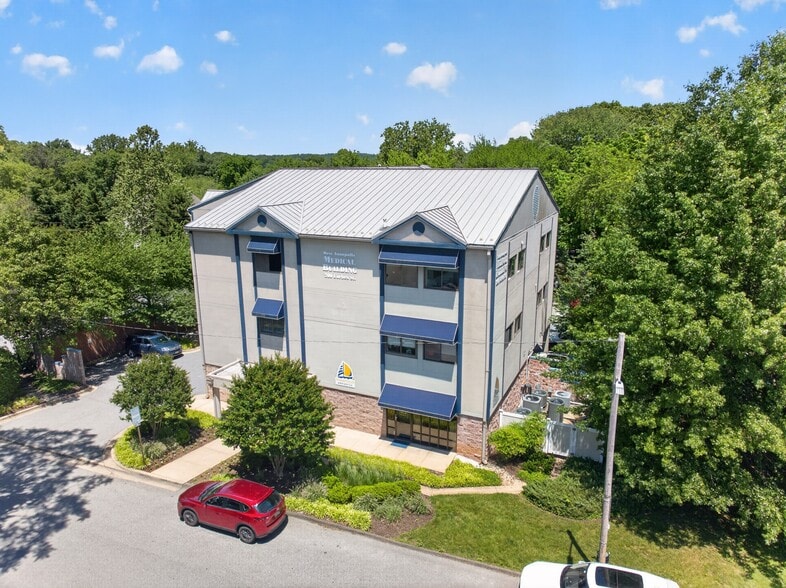 Primary Photo Of 716 Monterey Ave, Annapolis Medical For Sale