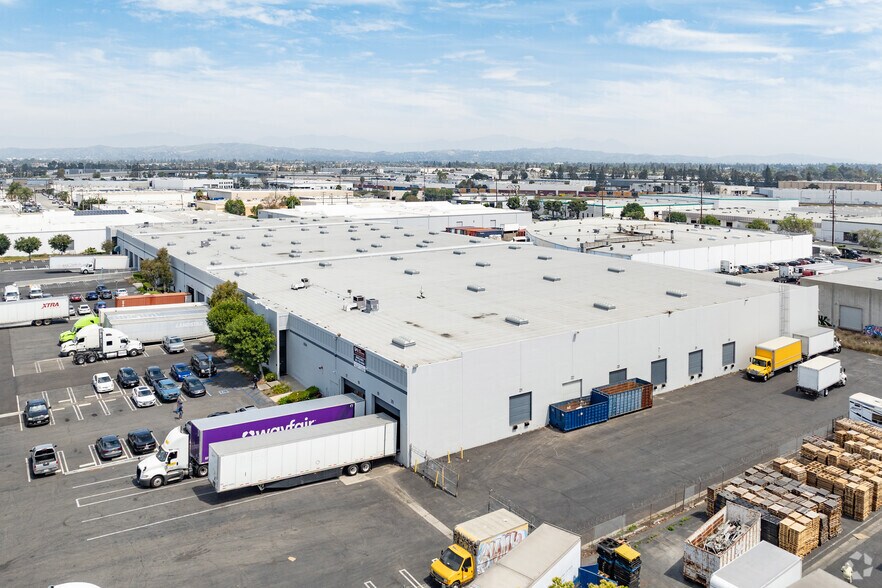 More Photos Of 15160-15304 Spring Ave, Santa Fe Springs Warehouse For Lease