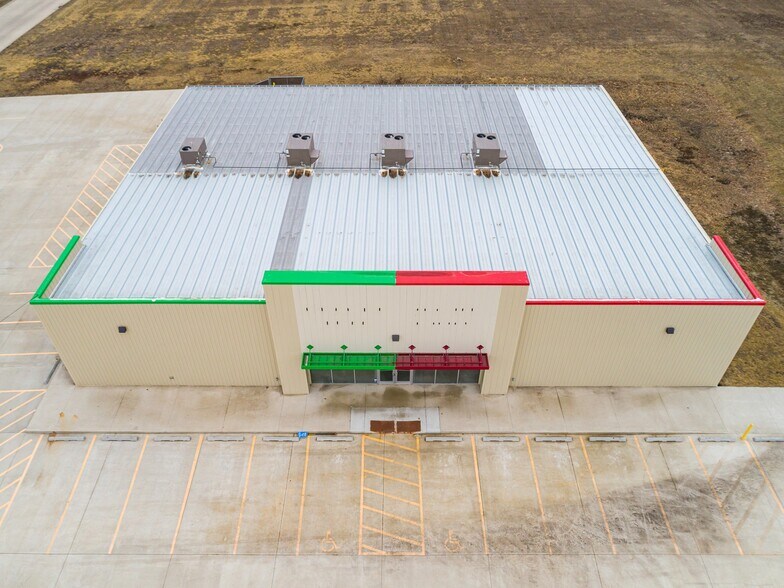 More Photos Of 970 Highway 18, Britt Freestanding For Sale