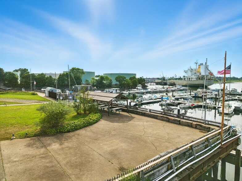 More Photos Of 1 Cove Way, Quincy Marina For Sale