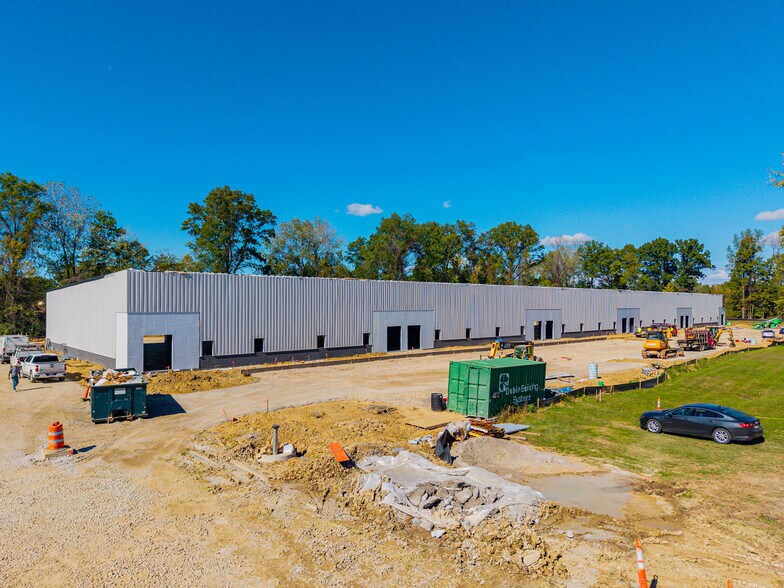 More Photos Of 1931 Jetway Blvd, Columbus Industrial For Lease