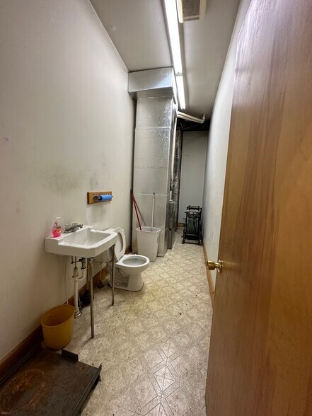 More Photos Of 322 W 3rd St, Bloomington General Retail For Sale