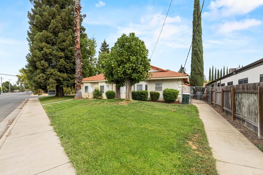 More Photos Of 1045 Live Oak Blvd, Yuba City Medical For Lease