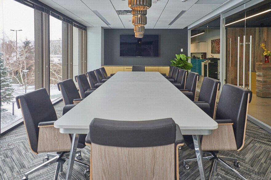 More Photos Of 7900 Xerxes Ave S, Bloomington Office For Lease