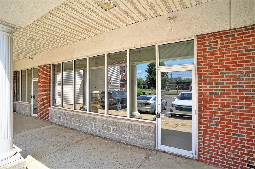 More Photos Of 3333 Massillon Rd, Akron Bank For Lease