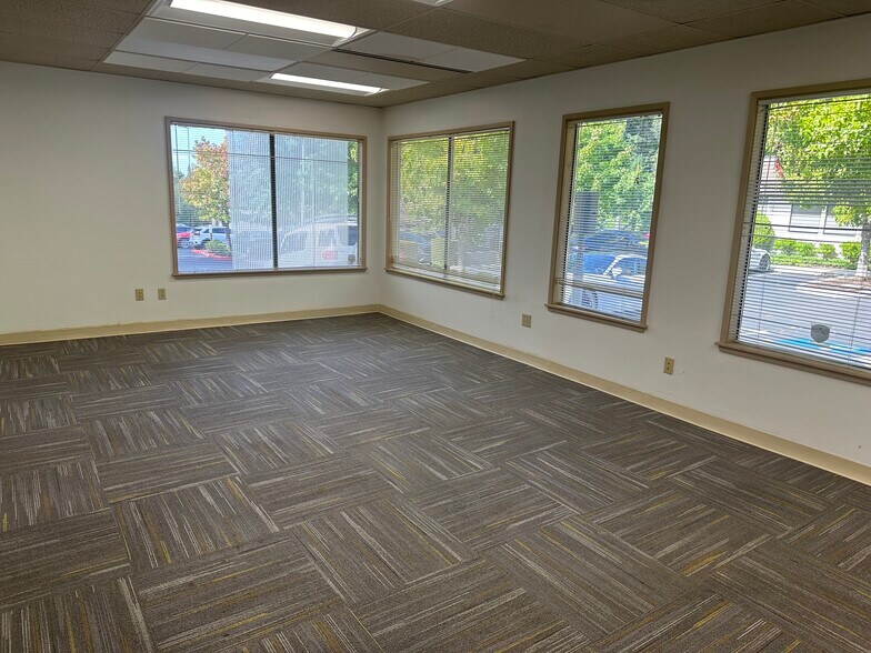 More Photos Of 375 118th Ave SE, Bellevue Medical For Sale