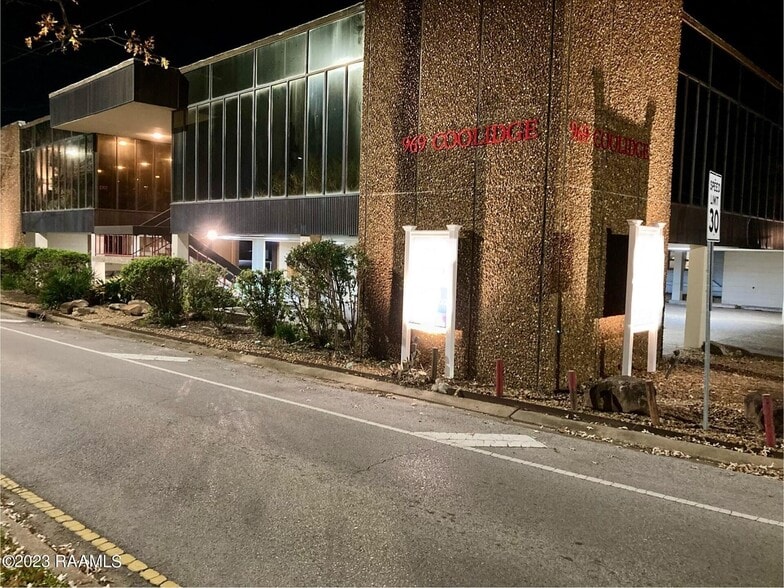 More Photos Of 969 Coolidge St, Lafayette Office For Lease