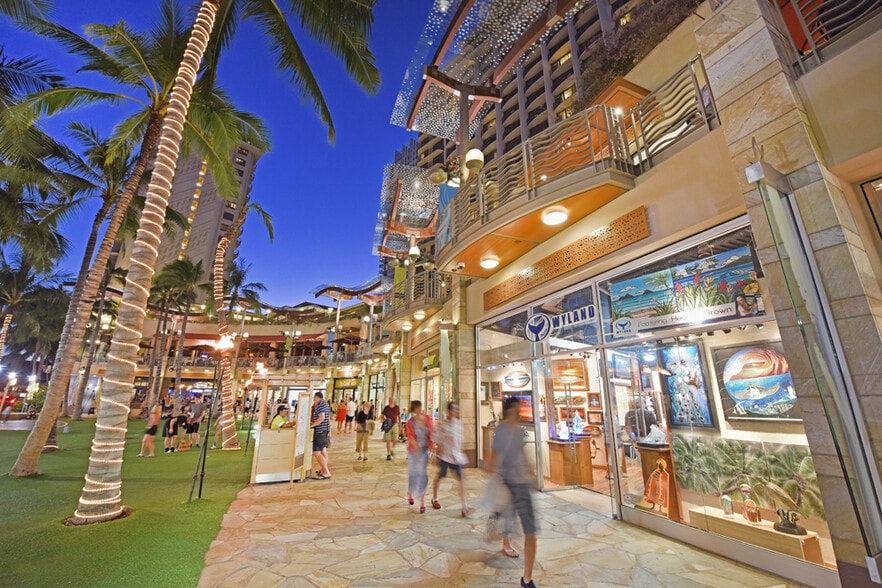 More Photos Of 227 Lewers St, Honolulu General Retail For Lease