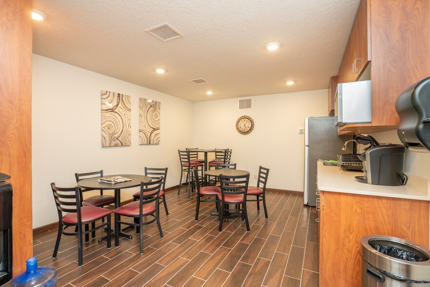 More Photos Of 1215 N 7th St, Lake City Flex For Sale