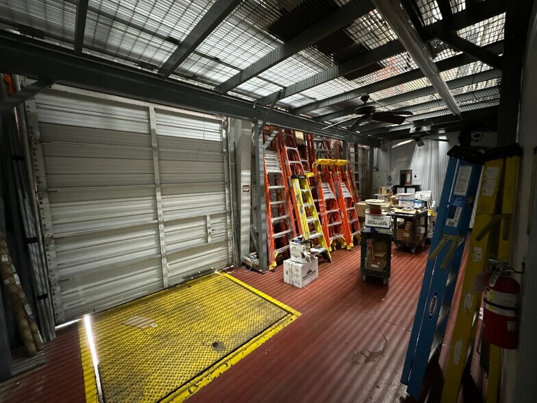 More Photos Of 1921 Tampa East Blvd, Tampa Light Manufacturing For Sale