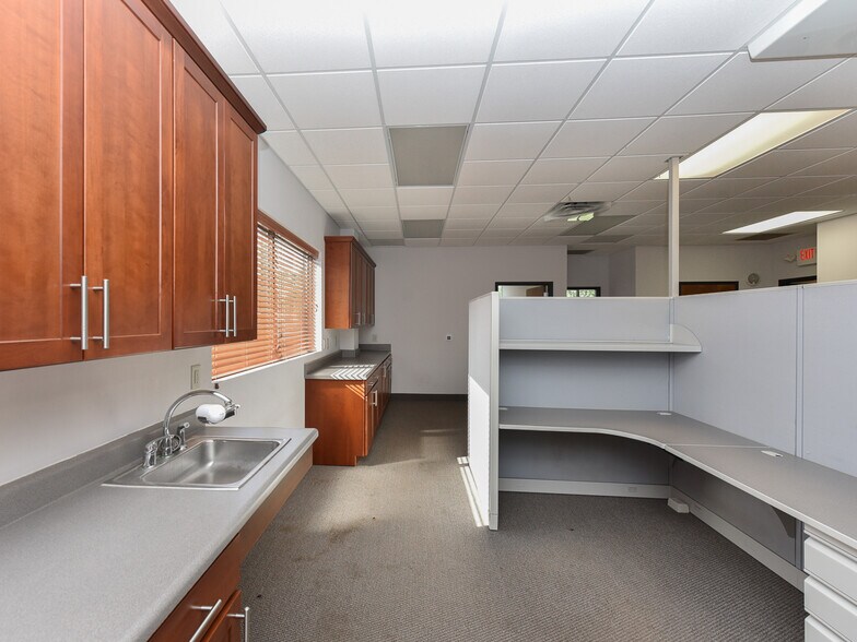 More Photos Of 5104 Western Blvd, Raleigh Office For Lease