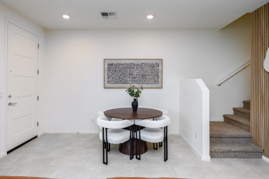 More Photos Of 651 N Ironwood Dr, Apache Junction Apartments For Sale