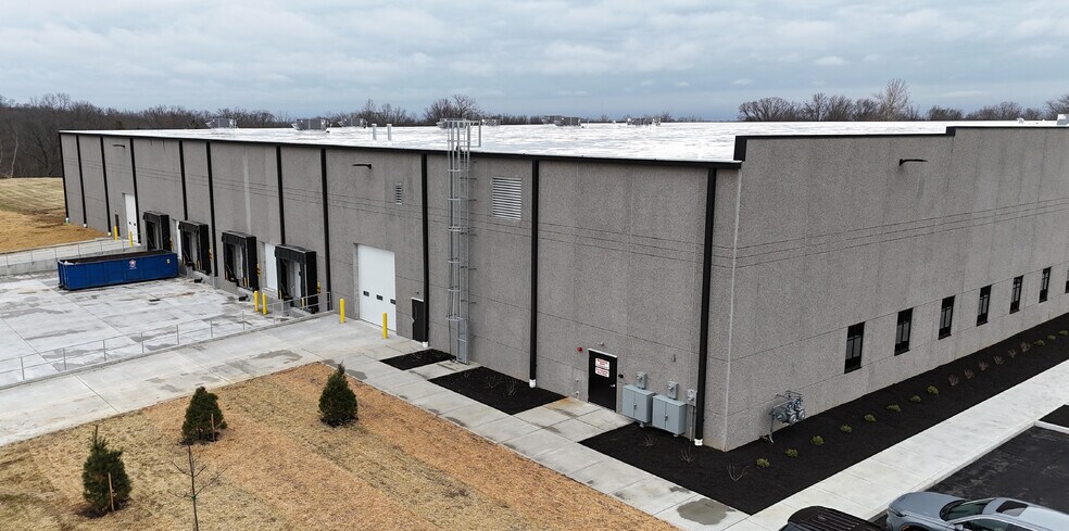 More Photos Of 1245 Kingsview Dr, Lebanon Industrial For Lease