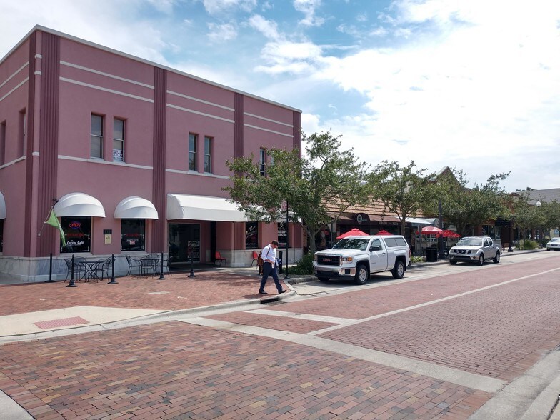 More Photos Of 110 W 1st St, Sanford Loft Creative Space For Lease