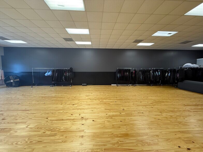 More Photos Of 130-134 E Main St, Marshville Health Club For Lease
