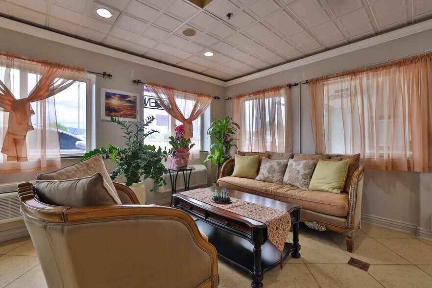 More Photos Of 8350 Razorback Rd, Colorado Springs Hotel For Sale