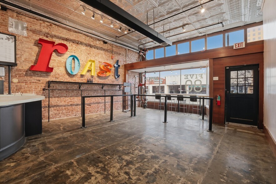 More Photos Of 122 E Randolph Ave, Enid Storefront Retail Residential For Sale